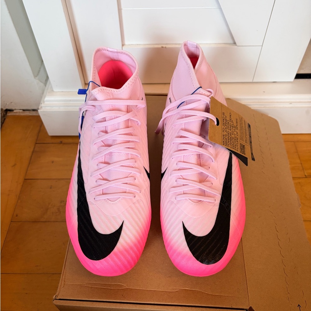 Nike Men's Pink and Black soccer cleats Shoes